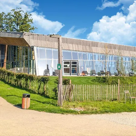 Hébergement de vacances Elegant Mansion With Pools Antoing