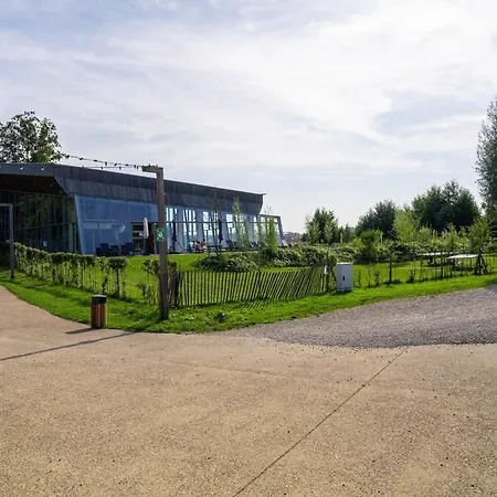 Hébergement de vacances Elegant Mansion With Pools Antoing